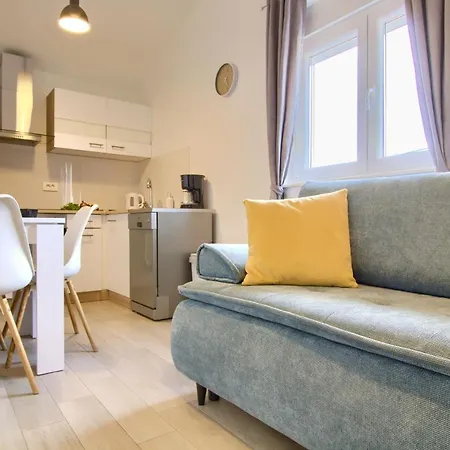 Piccolo Giardino 公寓 卡利