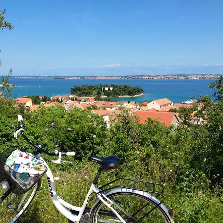 Piccolo Giardino 公寓 *