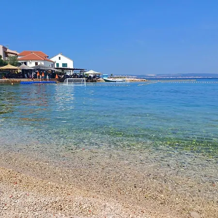 公寓 Piccolo Giardino 卡利